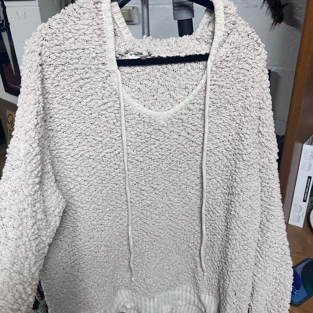 Cozy Textured Popcorn Hoodie - Cream